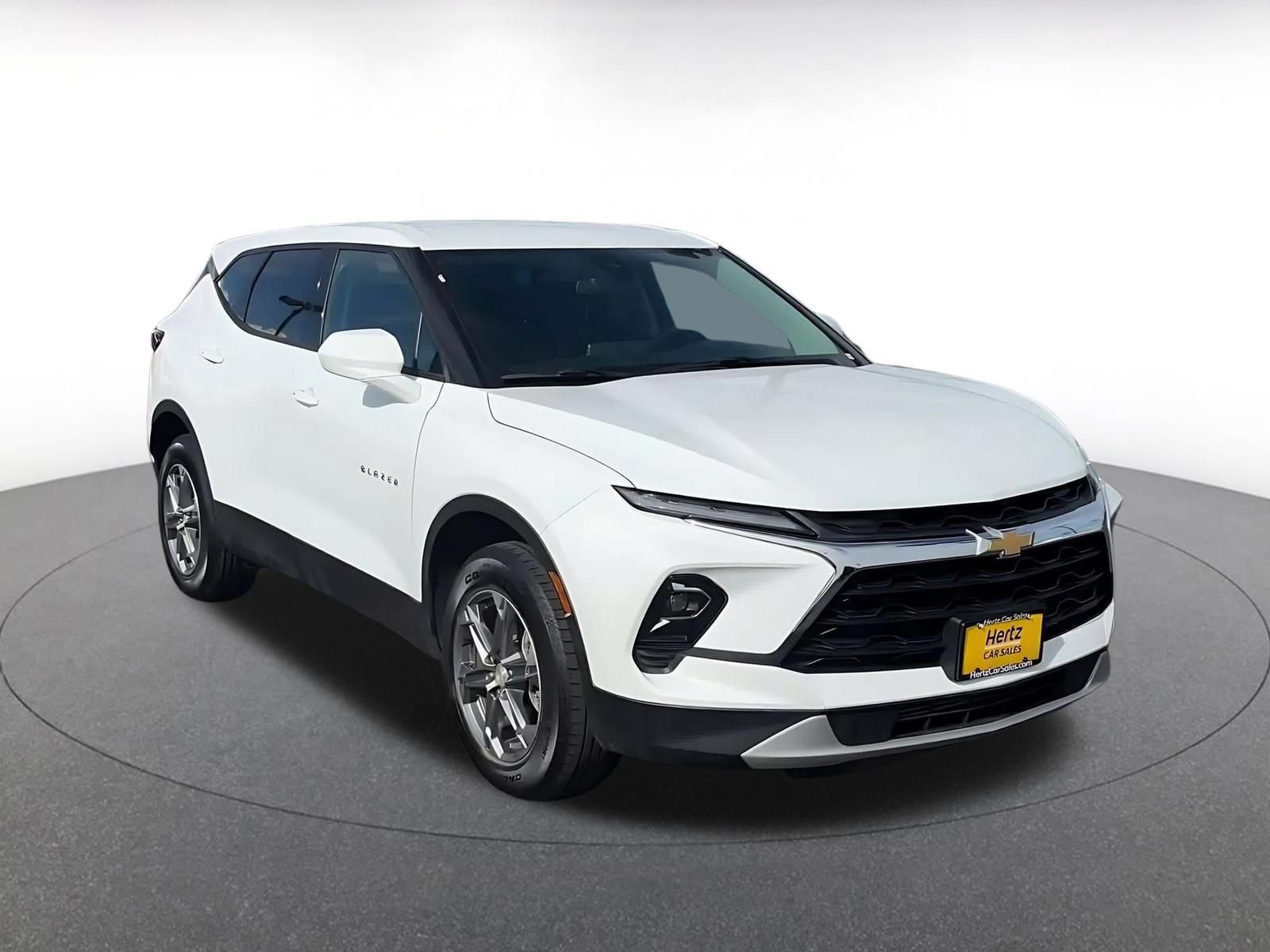 Used 2026 Chevrolet Blazer LT AWD/4WD image 3