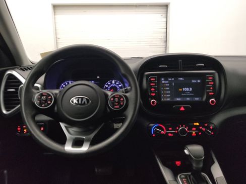 Used 2020 Kia Soul S FWD image 22