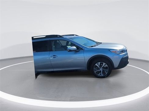 Used 2021 Subaru Outback Limited image 9