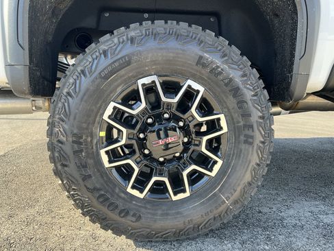 New 2026 GMC Sierra 2500 AT4X image 70