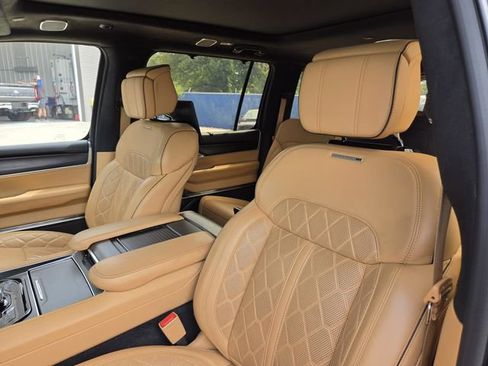 Used 2024 Jeep Grand Wagoneer Series III w/ Rear Seat Video Group 1 AWD/4WD image 29