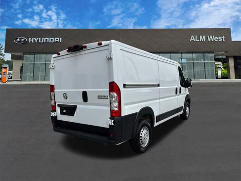 Used 2025 RAM ProMaster 2500 w/ Convenience Group FWD image 5