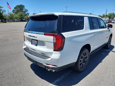 New 2026 GMC Yukon XL Denali w/ Denali Reserve Package AWD/4WD image 3