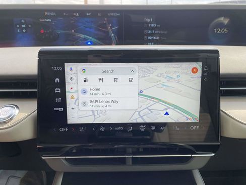 Used 2024 Lincoln Nautilus Reserve w/ Equipment Group 202A image 21