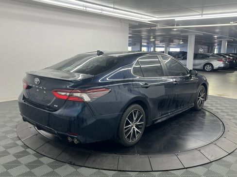 Used 2021 Toyota Camry SE w/ Carpet Mat Package (TMS) image 4