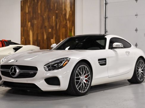 Used 2016 Mercedes-Benz AMG GT S image 2
