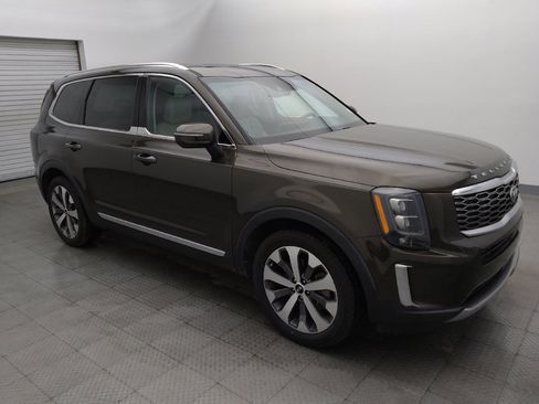 Used 2021 Kia Telluride EX w/ EX Premium Package FWD image 11