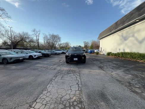 Used 2025 Toyota Grand Highlander FWD image 16