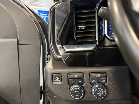 Used 2025 Chevrolet Silverado 2500 LT w/ Convenience Package AWD/4WD image 17