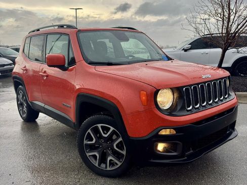 Used 2018 Jeep Renegade Latitude w/ UConnect 8.4 Nav Group image 7