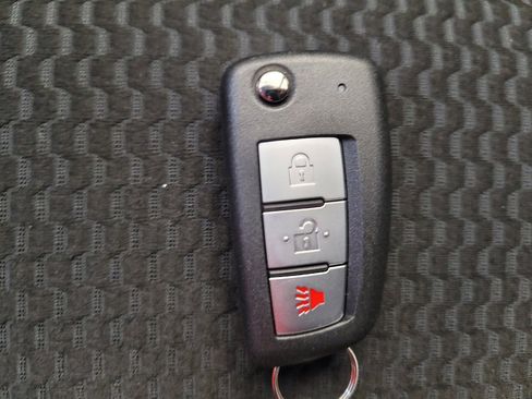 Used 2019 Nissan Rogue Sport S w/ Appearance Package image 32