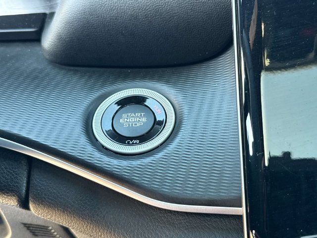 Used 2024 Jeep Grand Cherokee Altitude AWD/4WD image 23