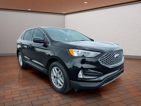 Used 2024 Ford Edge SEL w/ Convenience Package AWD/4WD image 2