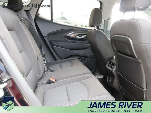 Used 2022 GMC Terrain SLE FWD image 12