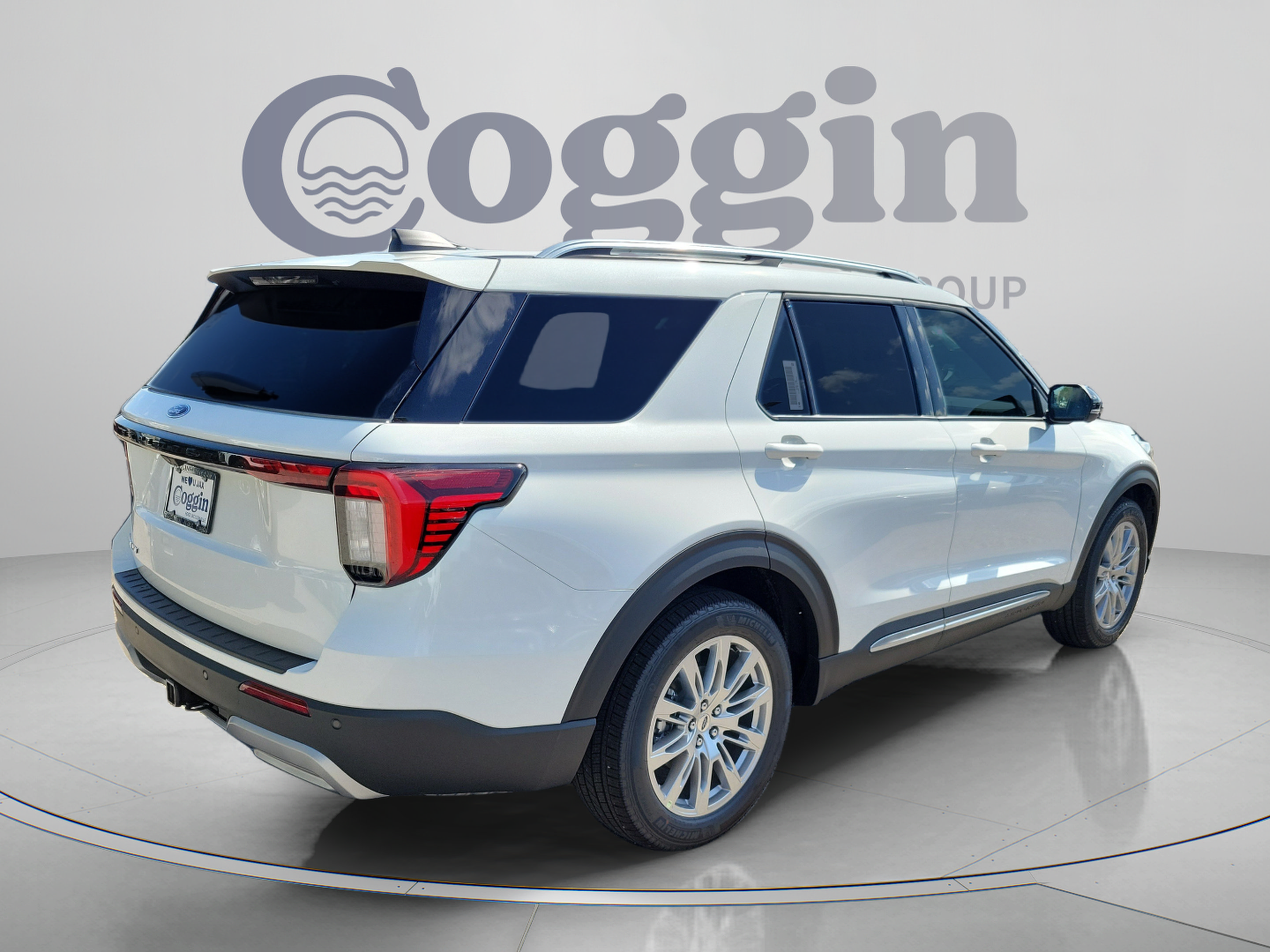 New 2026 Ford Explorer Platinum RWD image 4