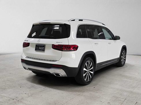 Used 2023 Mercedes-Benz GLB 250 4MATIC image 3