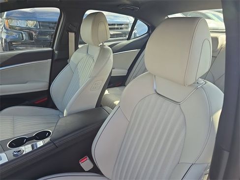 Used 2024 Genesis G70 2.5T w/ Sport Prestige Package image 18
