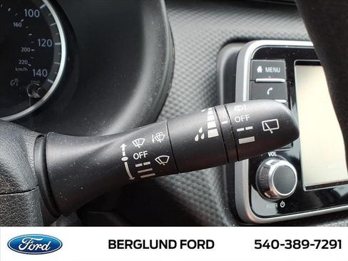 Used 2021 Nissan Kicks S FWD image 36