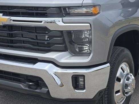 Used 2026 Chevrolet Silverado 3500 LT w/ Safety Package AWD/4WD image 10