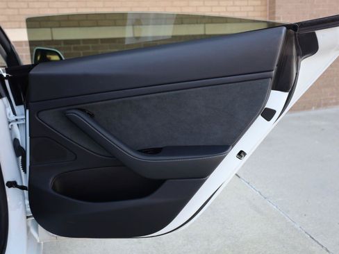 Used 2019 Tesla Model 3 Long Range AWD/4WD image 24