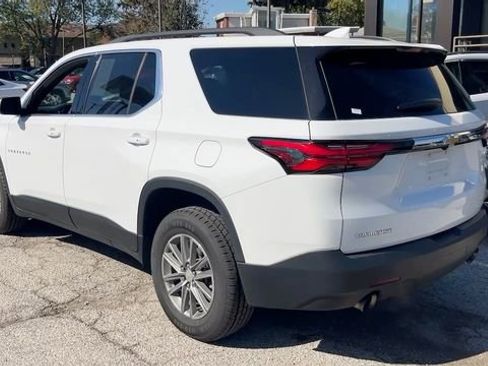 Used 2023 Chevrolet Traverse LT image 4