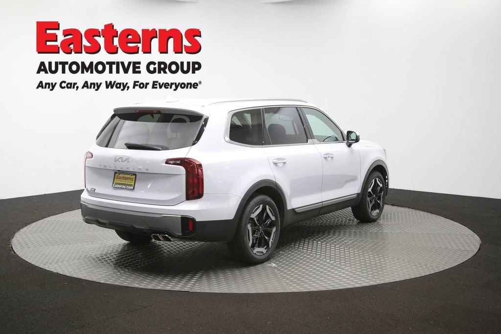 Used 2025 Kia Telluride S FWD image 43