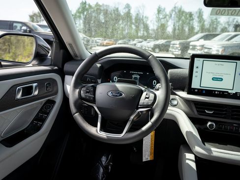 New 2026 Ford Explorer Platinum AWD/4WD image 34