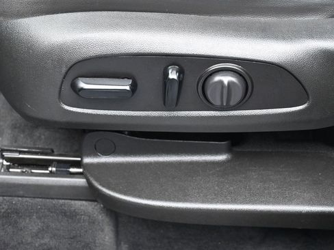 Used 2021 Chevrolet Traverse Premier w/ Redline Edition image 24