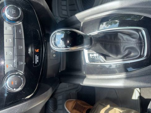 Used 2020 Nissan Rogue S AWD/4WD image 18