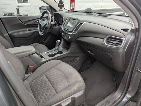 Used 2018 Chevrolet Equinox LT FWD image 10