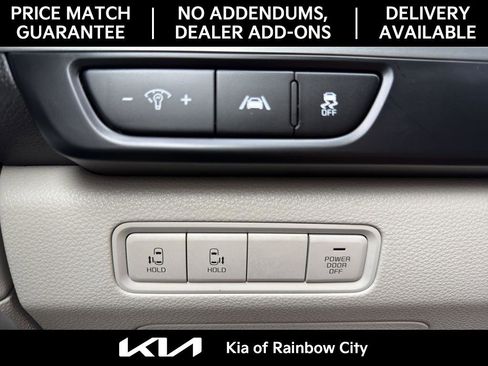 Used 2023 Kia Carnival LX image 30