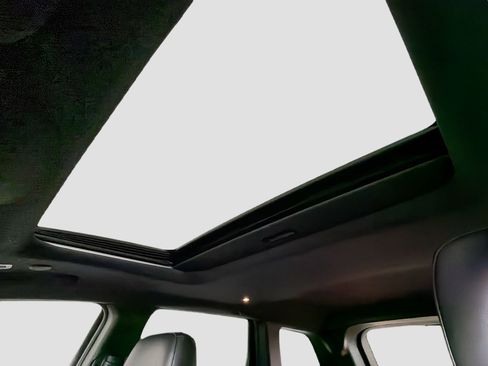 Used 2018 Jeep Grand Cherokee Limited image 20