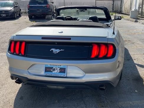 Used 2023 Ford Mustang Premium image 5