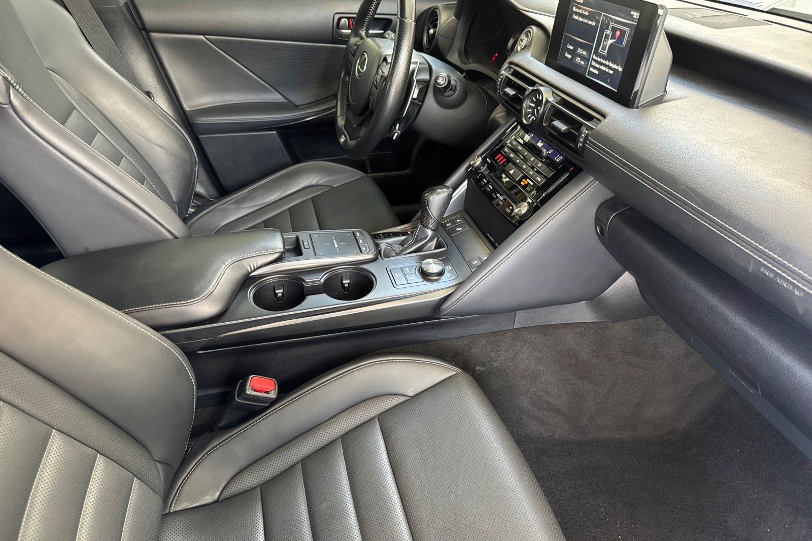 Used 2024 Lexus IS 350 F Sport RWD image 19