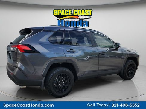 Used 2025 Toyota RAV4 XLE FWD image 12