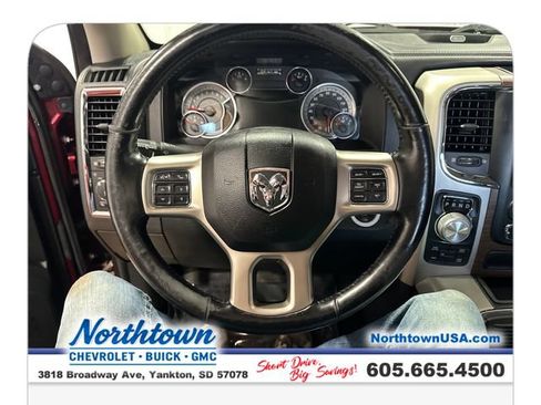 Used 2017 RAM 1500 Laramie w/ Convenience Group AWD/4WD image 15