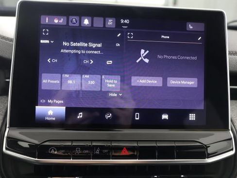 Used 2023 Jeep Compass Latitude image 14