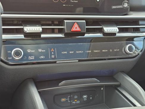 New 2026 Kia Sportage SX Prestige AWD/4WD image 23