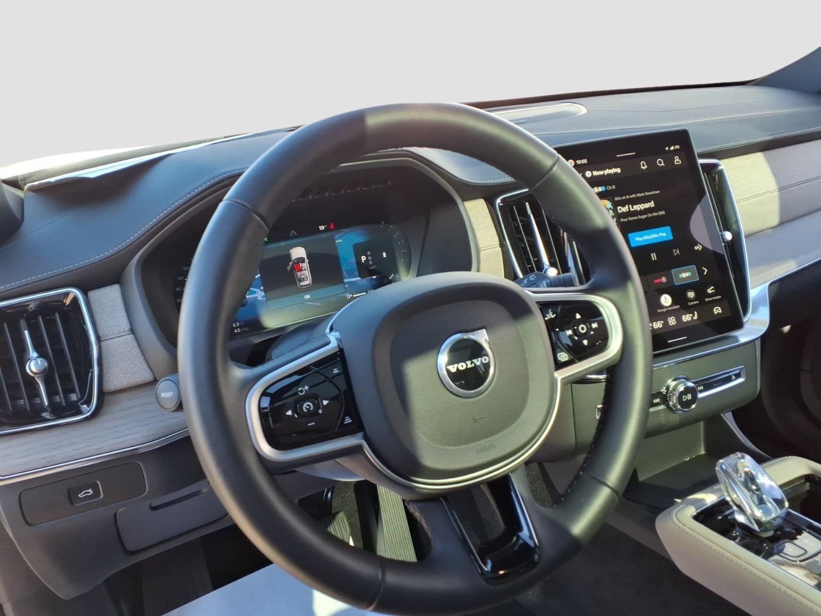 Used 2026 Volvo XC90 B6 Plus w/ Protection Package Premier AWD/4WD image 12
