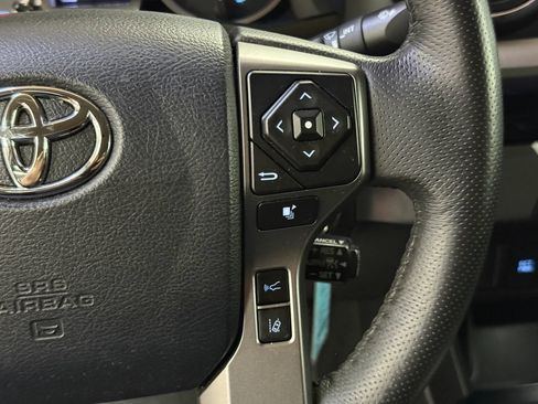 Used 2018 Toyota Tacoma SR5 w/ Exterior Package image 22