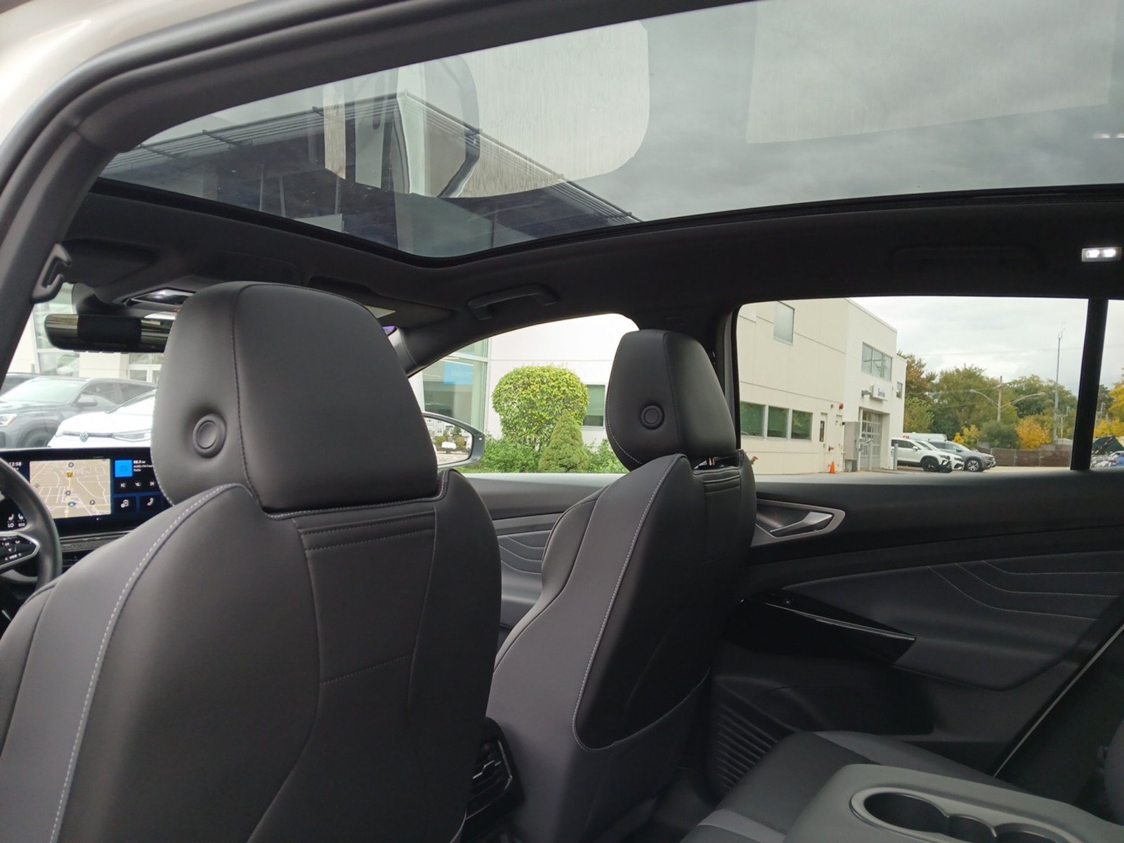 Used 2023 Volkswagen ID.4 Pro S AWD/4WD image 21