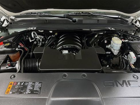 Used 2020 GMC Yukon Denali w/ Denali Ultimate Package image 40