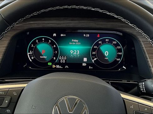 New 2025 Volkswagen Atlas SEL image 24