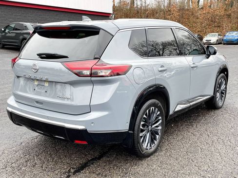 Used 2024 Nissan Rogue Platinum w/ Platinum Premium Package image 6