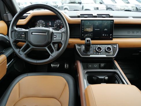 Certified 2024 Land Rover Defender 110 X AWD/4WD image 19