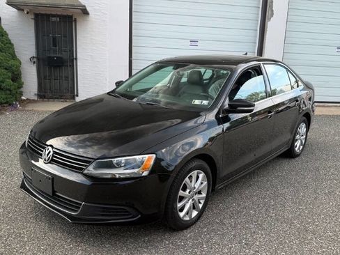 Used 2013 Volkswagen Jetta SE FWD image 3