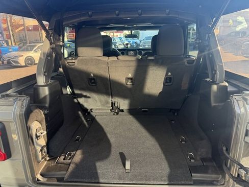 Used 2019 Jeep Wrangler Unlimited Sport S image 17