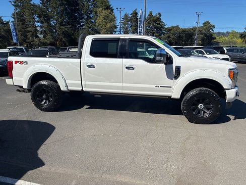 Used 2019 Ford F350 Platinum w/ Platinum Ultimate Package AWD/4WD image 10