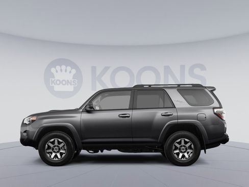 Used 2024 Toyota 4Runner TRD Off-Road image 2