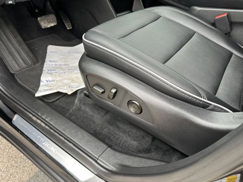 Used 2025 Buick Enclave Preferred image 20